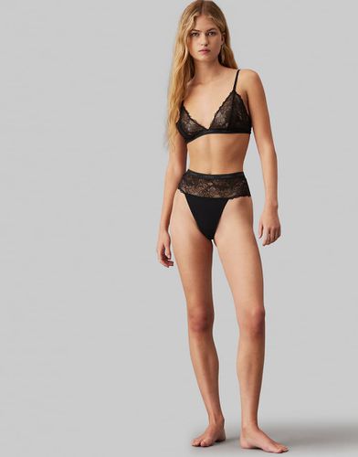 Ensemble soutien-gorge et string en dentelle - Calvin Klein Jeans - Modalova