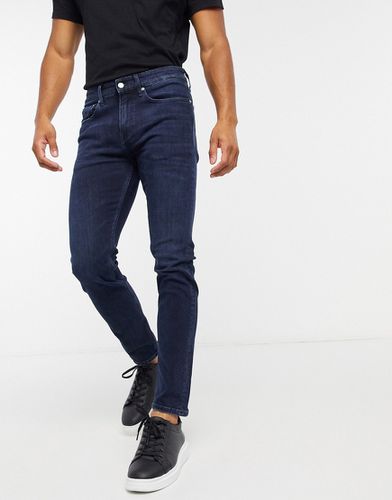 Jean coupe skinny - Délavage foncé - Calvin Klein Jeans - Modalova