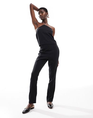 Pantalon droit ajusté avec détail chaîne à la taille - Calvin Klein Jeans - Modalova