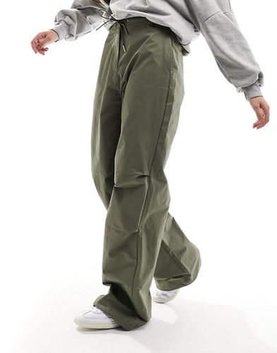 Pantalon parachute - olive - Calvin Klein Jeans - Modalova
