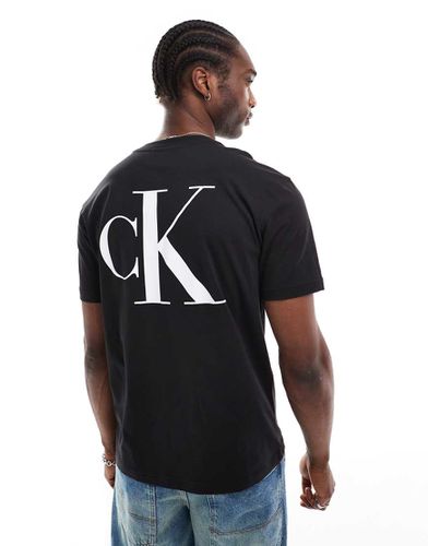 T-shirt à imprimé logo au dos - Calvin Klein Jeans - Modalova