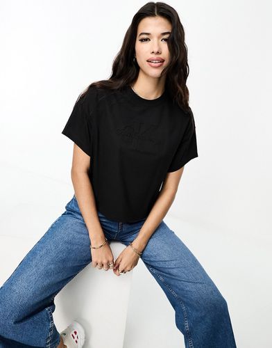 Jeans - T-shirt avec logo en relief - Calvin Klein - Modalova