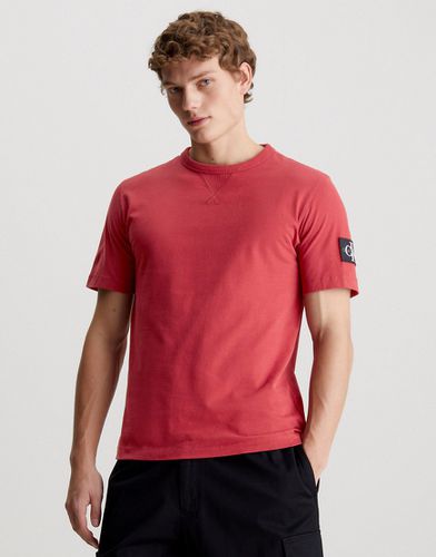T-shirt en coton à écusson - Grenat - Calvin Klein Jeans - Modalova