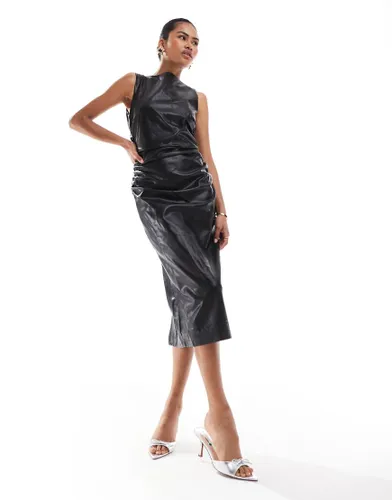 Robe mi-longue fendue imitation cuir  encolure bateau et fente  l'arrire - Amy Lynn - Modalova