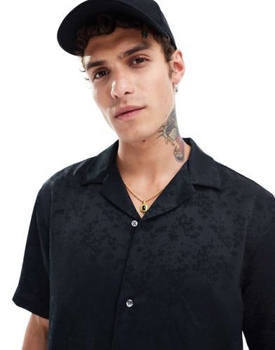 Chemise courte coupe décontractée en jacquard soyeux à manches courtes - Abercrombie & Fitch - Modalova