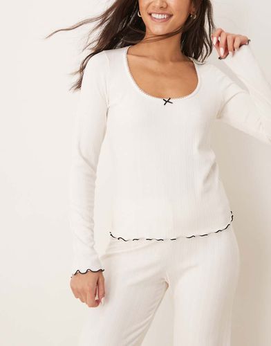 Haut de pyjama d'ensemble à bords ondulés - Crème - Abercrombie & Fitch - Modalova