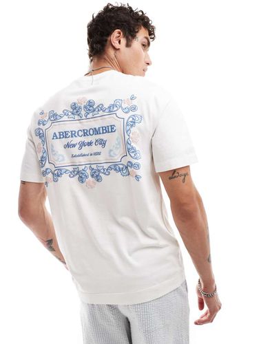 T-shirt coupe classique avec imprimé logo sur la poche et au dos style mosaïque - Abercrombie & Fitch - Modalova