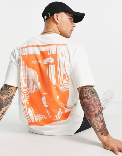 Adventure - T-shirt à imprimé au dos - cassé - Adidas Originals - Modalova