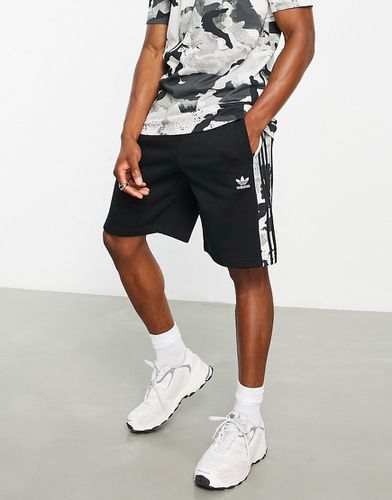 Short à logo trèfle et 3 bandes camouflage - Adidas Originals - Modalova