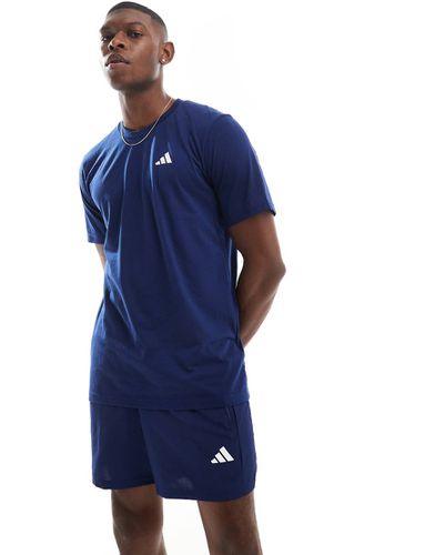 Adidas Training - Essentials - T-shirt - Bleu - Adidas Performance - Modalova