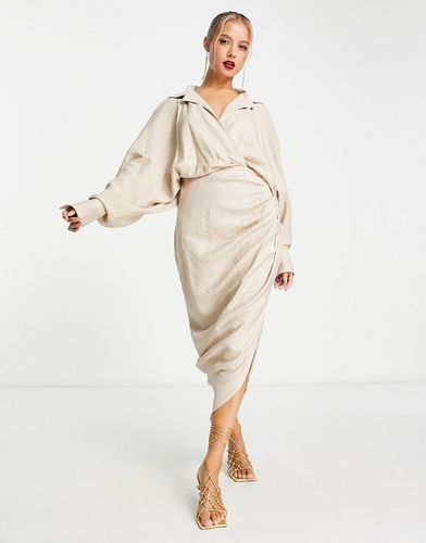 ASOS EDITION - Robe chemise mi-longue drapée en tissu texturé avec liens à nouer - Taupe - Asos Edition - Modalova