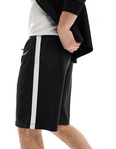 Short de sport en jersey à bande latérale contrastante - et blanc - Asos 4505 - Modalova