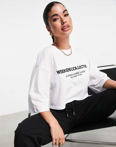 ASOS - Weekend Collective - T-shirt crop top à logo style années 90 - Asos Weekend Collective - Modalova