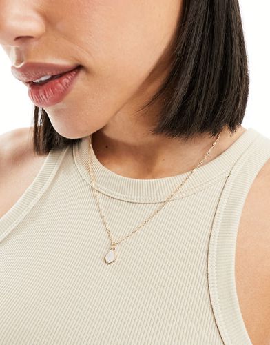 Collier à pendentif perle fantaisie effet fondu - Asos Design - Modalova