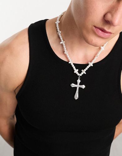 Collier de perles avec fausse perle et pendentif grosse croix - Asos Design - Modalova