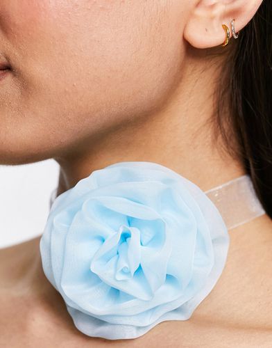 Collier ras de cou avec détail fleur en organza - Asos Design - Modalova