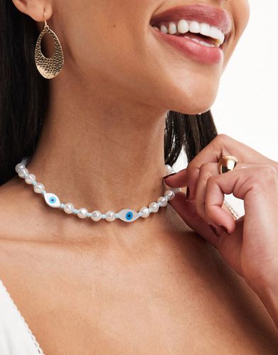 Collier ras de cou en perles fantaisie avec détail mauvais ail - Asos Design - Modalova