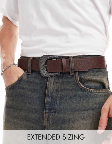 Ceinture style western embossée en imitation cuir - Marron - Asos Design - Modalova