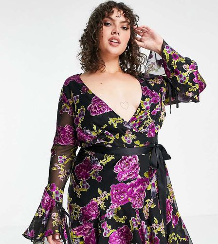 ASOS DESIGN Curve - Exclusivité - Robe cache-caur courte en satin dévoré avec liens et imprimé floral - Asos Curve - Modalova