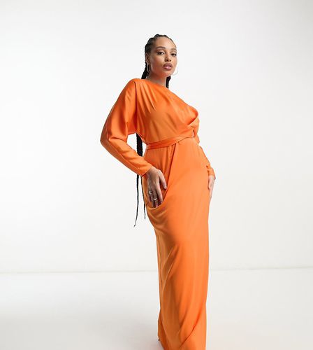 ASOS DESIGN Curve - Exclusivité - Robe longue en satin à manches chauve-souris et taille croisée - vif - Asos Curve - Modalova