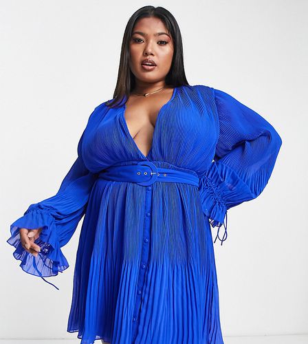 ASOS DESIGN Curve - Robe courte plissée à manches blousantes avec ceinture - de cobalt - Asos Curve - Modalova