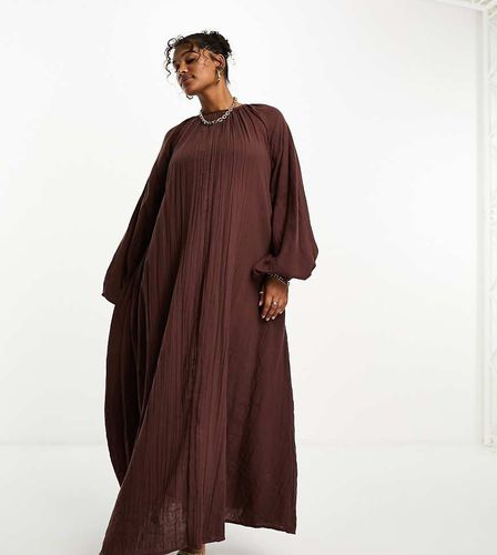 ASOS DESIGN Curve - Robe longue coupe trapèze en tissu double - Chocolat - Asos Curve - Modalova