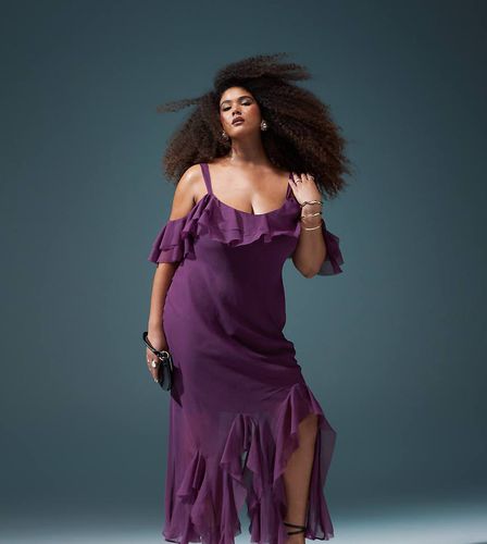 ASOS DESIGN Curve - Robe longue volantée avec épaules dénudées et godets asymétriques - Aubergine - Asos Curve - Modalova