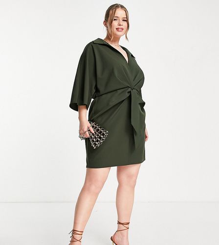 ASOS DESIGN Curve - Robe portefeuille courte à manches chauve-souris avec col et naud - Kaki - Asos Curve - Modalova