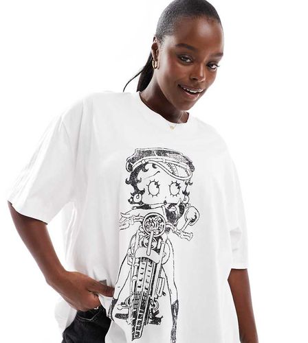 ASOS DESIGN Curve - T-shirt coupe boyfriend avec imprimé Betty Boop sur une moto sous licence - Asos Curve - Modalova