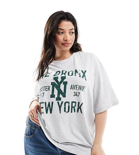 ASOS DESIGN Curve - T-shirt oversize à motif Bronx - glacé chiné - Asos Curve - Modalova