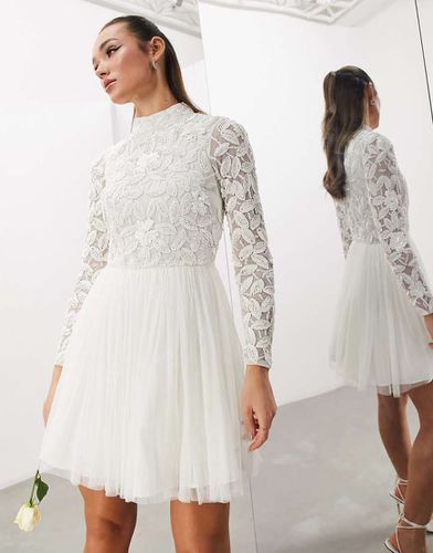 Arabella - Robe de mariée courte avec corsage ornementé et jupe en tulle - Asos Design - Modalova