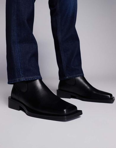 Bottines Chelsea en cuir à talon et bout carré - Asos Design - Modalova