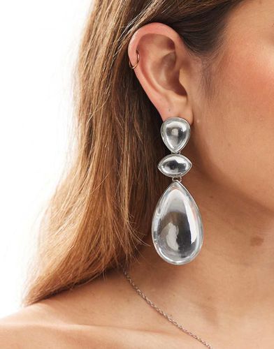 Boucles d'oreilles pendantes avec goutte d'eau en résine transparente - Asos Design - Modalova