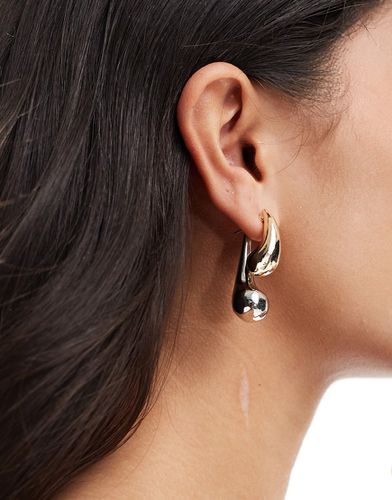 Boucles d'oreilles pendantes sur l'avant et l'arrière en métaux variés effet fondu - Asos Design - Modalova