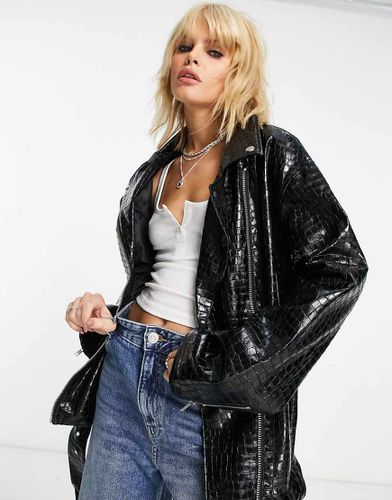 Blouson style motard long en similicuir effet croco - Asos Design - Modalova