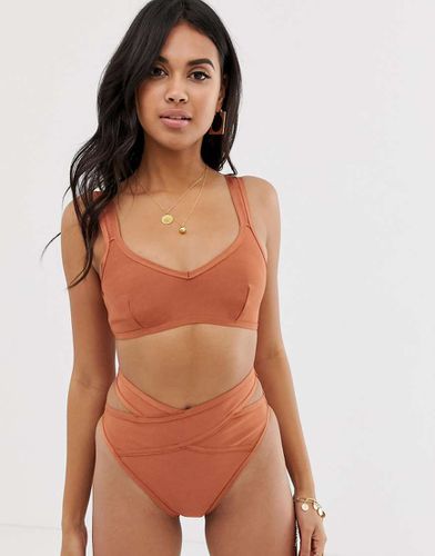 Haut de bikini croisé façon bandage - Vison pastel - Asos Design - Modalova