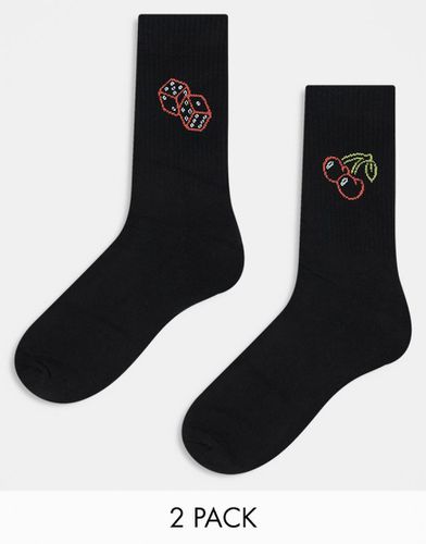 Lot de 2 paires de chaussettes de sport à motif dés et cerises - Asos Design - Modalova