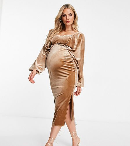 ASOS DESIGN Maternity - Robe mi-longue en velours à manches chauve-souris - Camel - Asos Maternity - Modalova