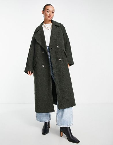 Manteau habillé à double boutonnage en laine mélangée bouclée - Kaki - Asos Design - Modalova