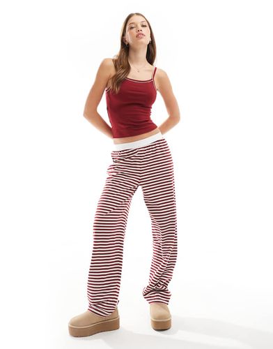 Mix & Match - Pantalon de pyjama à rayures avec bords en picot et taille apparente - Bordeaux - Asos Design - Modalova