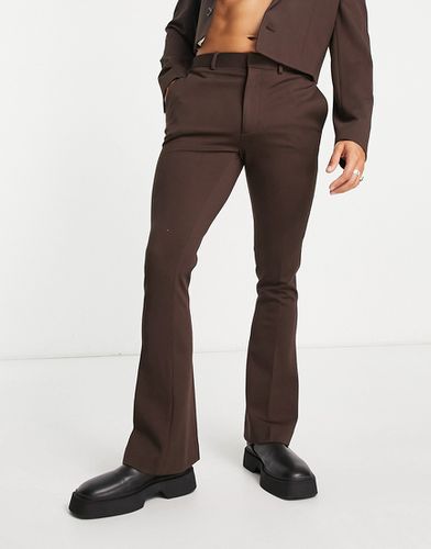 Pantalon de costume ultra évasé - chocolat - Asos Design - Modalova