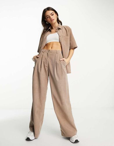 Pantalon d'ensemble large en velours côtelé effet drapé - Asos Design - Modalova