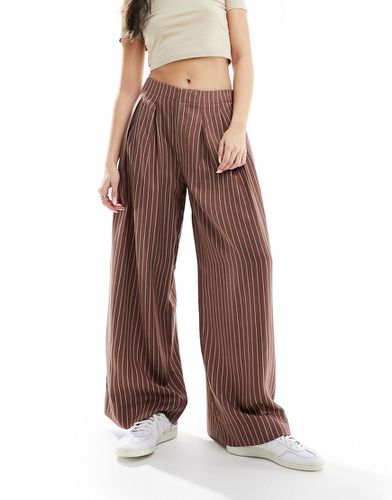 Pantalon large à pinces et rayures - Terracotta - Asos Design - Modalova
