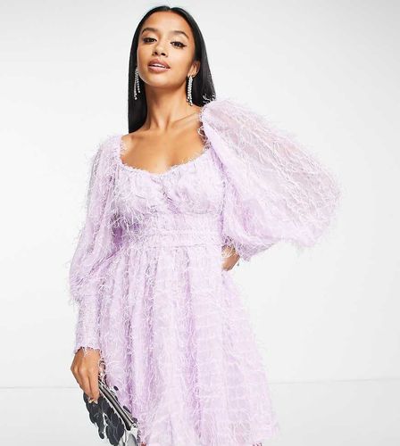 ASOS DESIGN Petite - Robe courte duveteuse avec buste et poignets froncés - Lilas - Asos Petite - Modalova