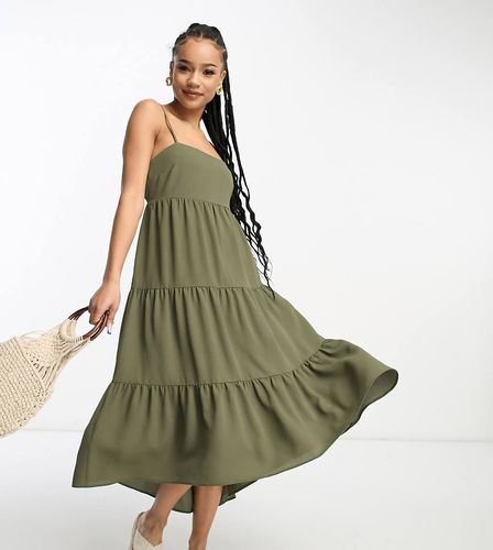 ASOS DESIGN Petite - Robe longue dos-nu à volants et ourlet plongeant - Kaki - Asos Petite - Modalova