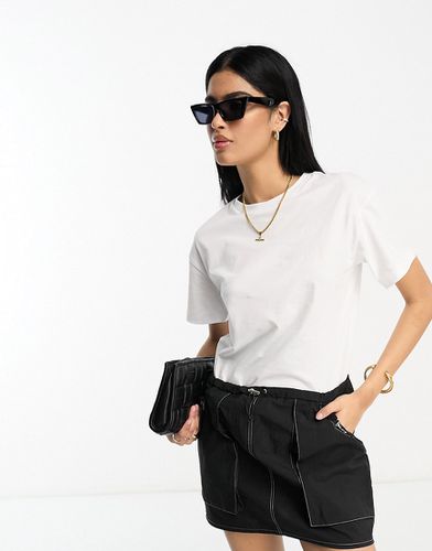 Robe t-shirt 2 en 1 avec jupe cargo courte et coutures contrastantes - Noir - Asos Design - Modalova