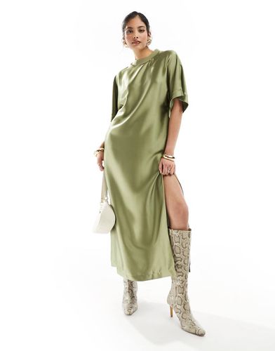 Robe t-shirt mi-longue coupe oversize satinée - Olive - Asos Design - Modalova