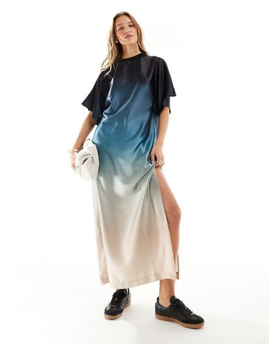 Robe t-shirt mi-longue oversize satinée - Bleu dégradé - Asos Design - Modalova