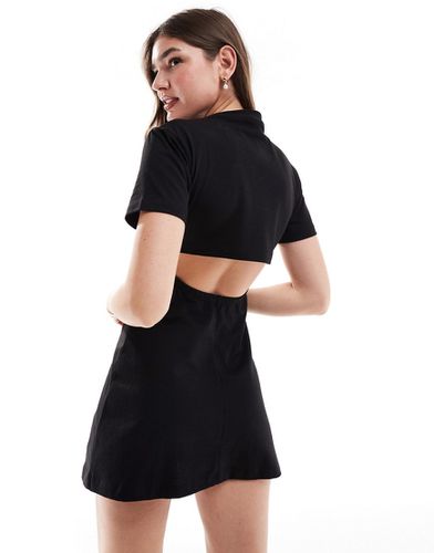 Robe t-shirt courte coupe trapèze à dos ouvert - Asos Design - Modalova