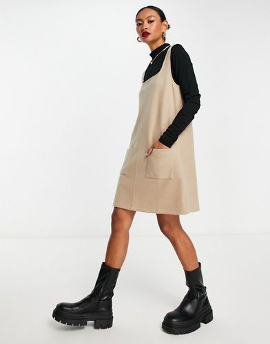 Robe chasuble courte 2-en-1 ultra-douce à encolure carrée - Camel et noir - Asos Design - Modalova